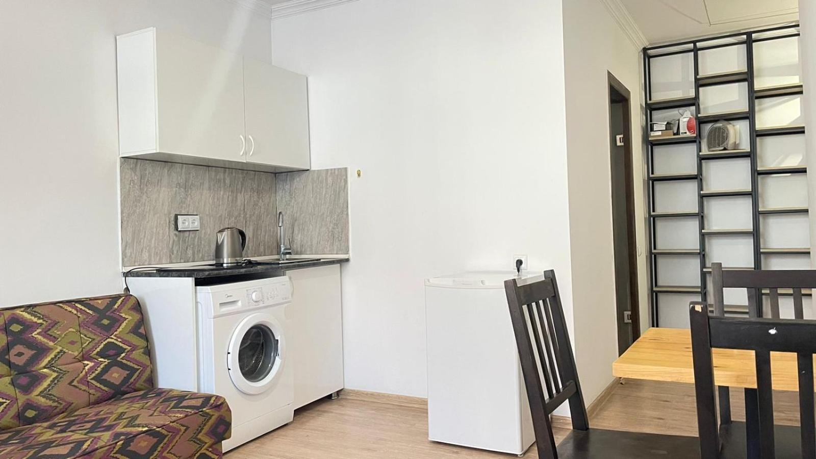 Mgzavrebi Apartment In 巴库里阿尼 外观 照片