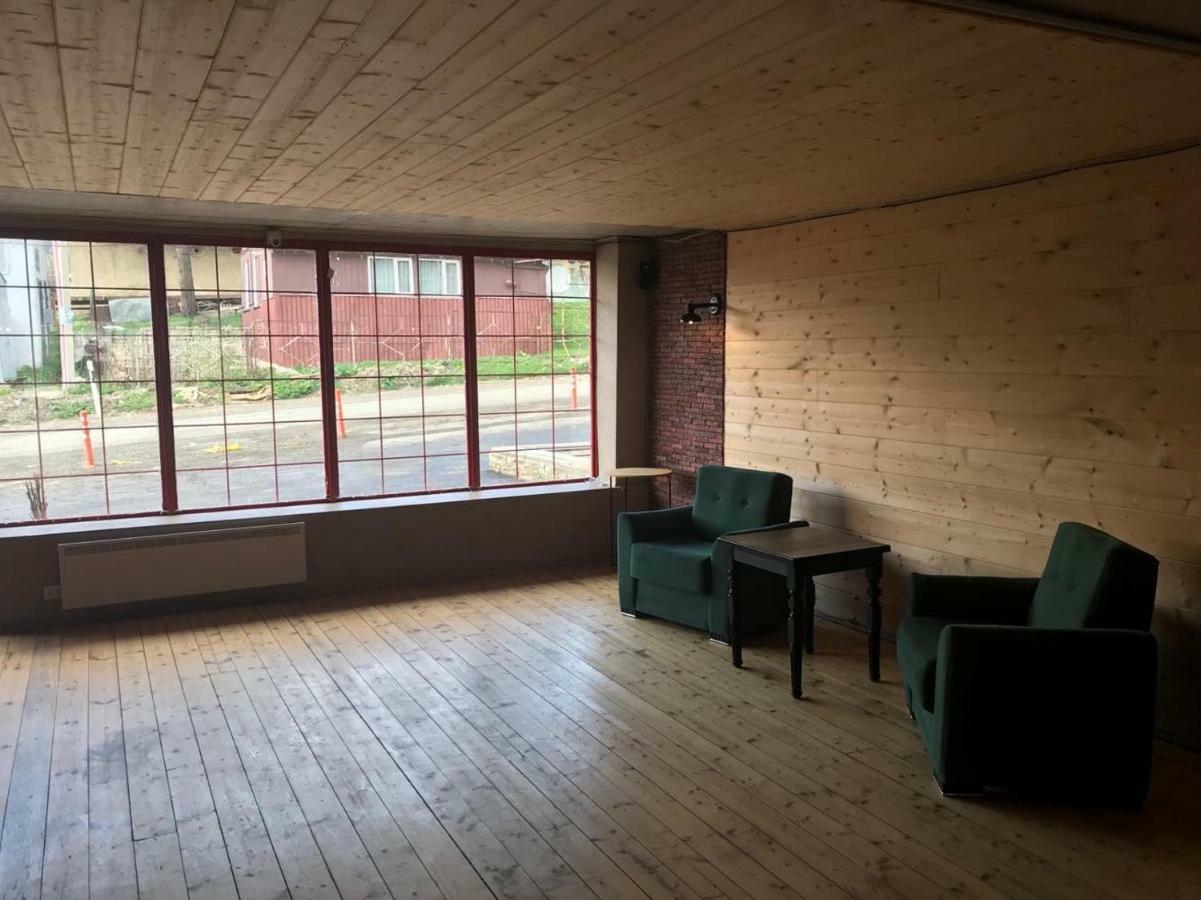 Mgzavrebi Apartment In 巴库里阿尼 外观 照片
