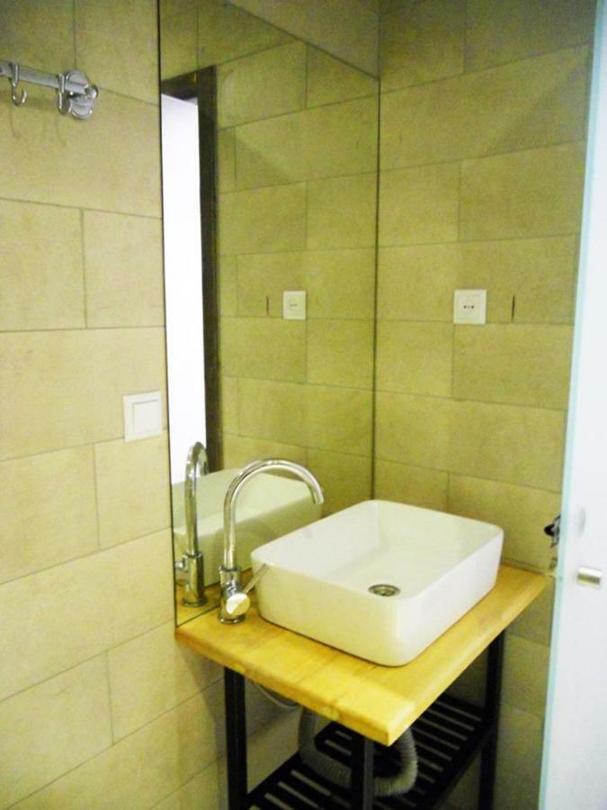 Mgzavrebi Apartment In 巴库里阿尼 外观 照片