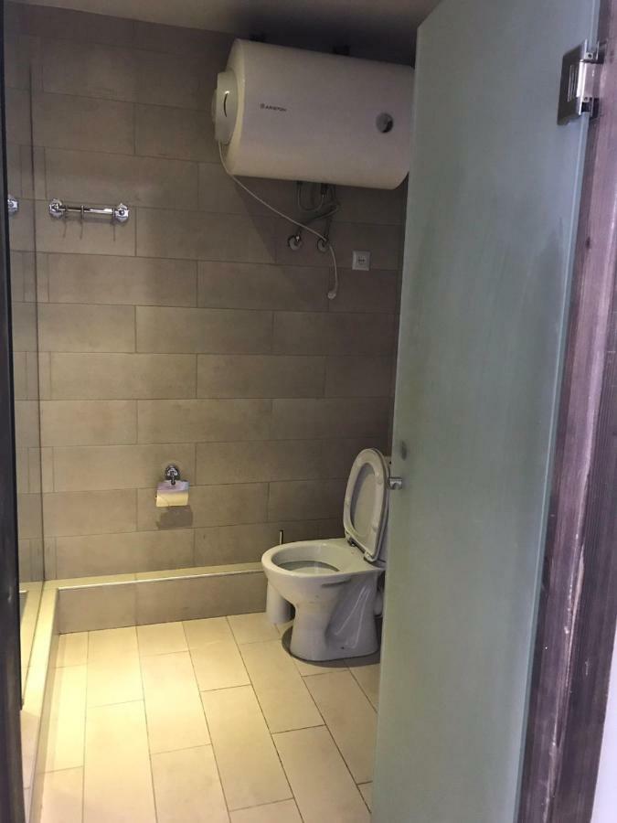 Mgzavrebi Apartment In 巴库里阿尼 外观 照片